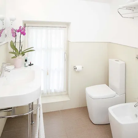 Eden מלון סיסטיאנה