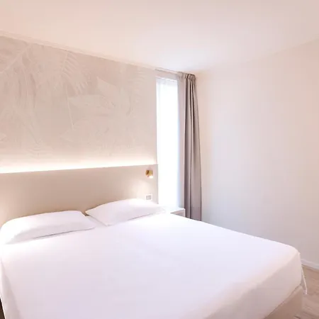 Eden Hotel 3*