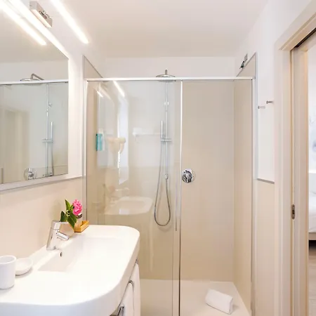 Eden Hotel 3*